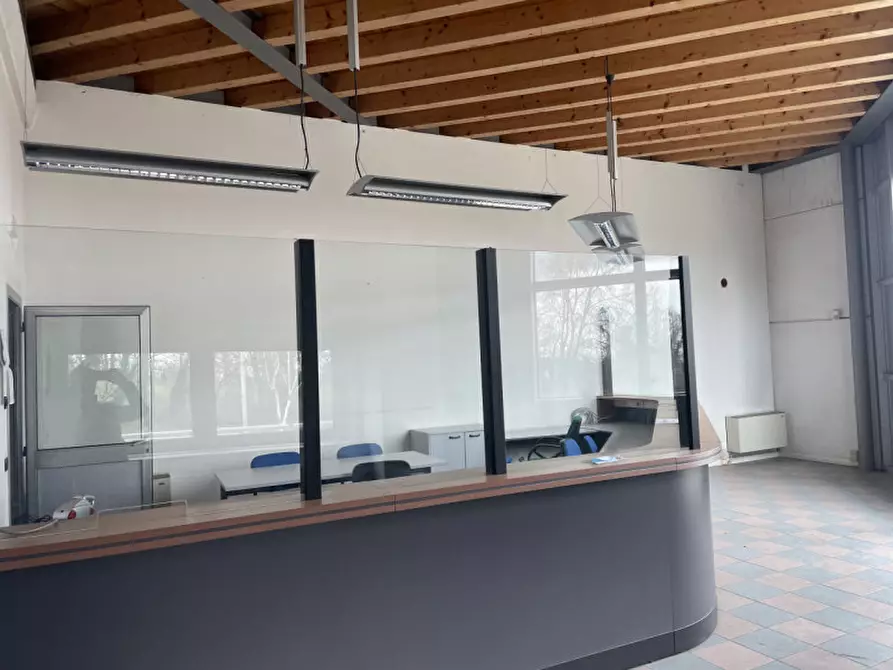 Immagine 5 di Capannone industriale in vendita  in Via Asolana a Pieve Del Grappa