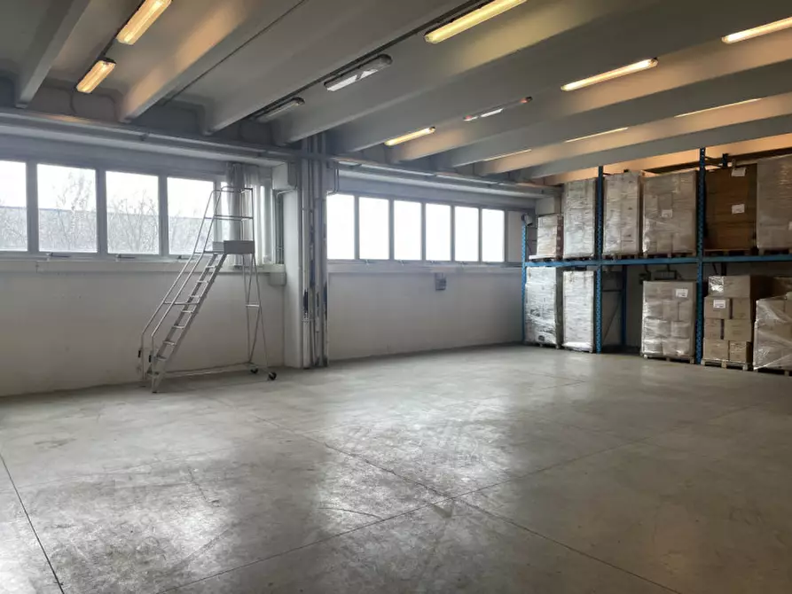 Immagine 6 di Capannone industriale in vendita  in Via Asolana a Pieve Del Grappa