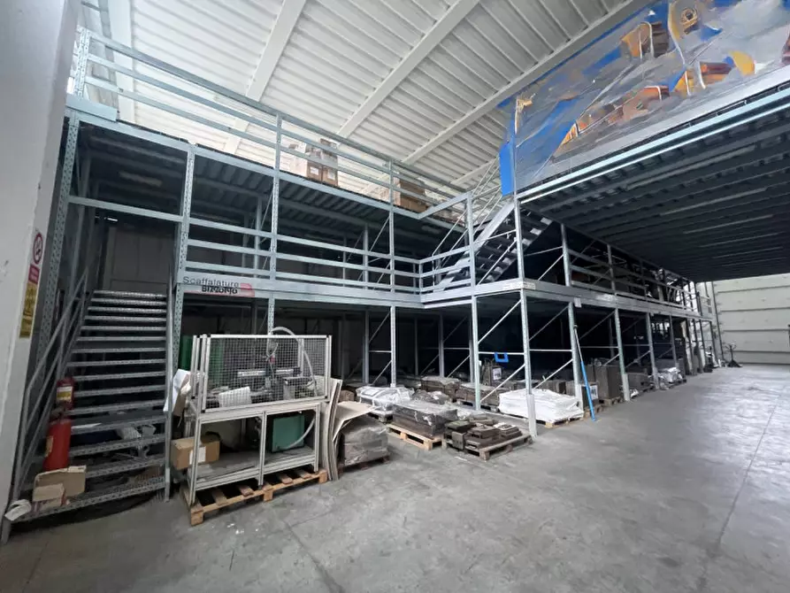 Immagine 17 di Capannone industriale in vendita  in Via Asolana a Pieve Del Grappa