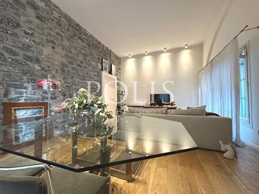 Immagine 2 di Appartamento in vendita  a Como