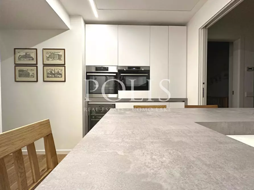 Immagine 10 di Appartamento in vendita  a Como