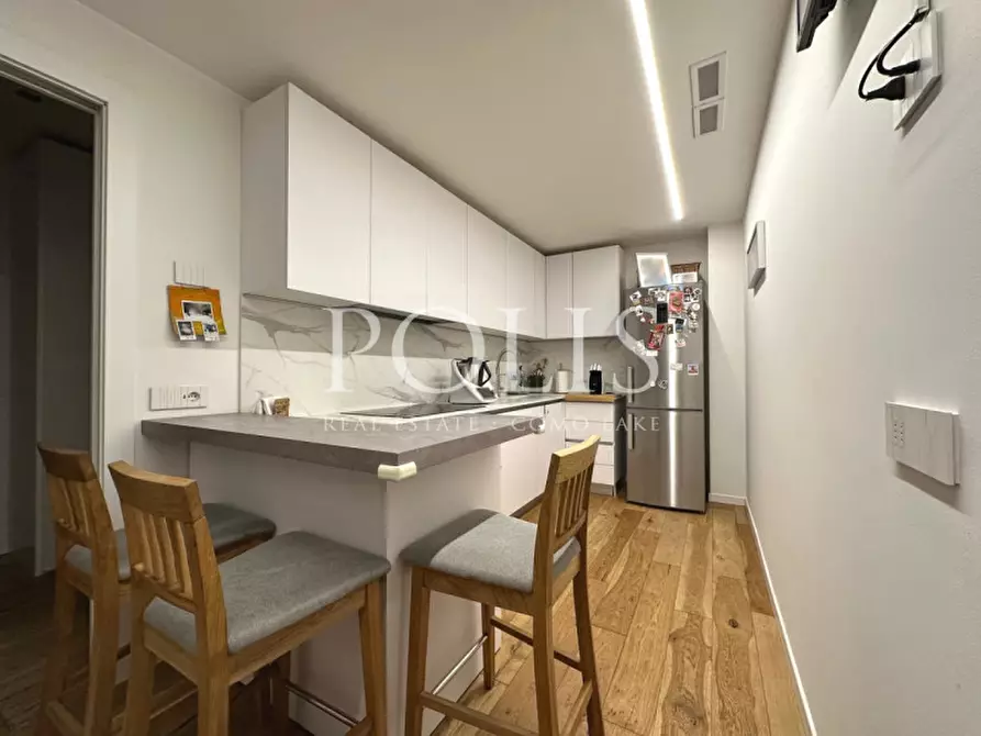 Immagine 11 di Appartamento in vendita  a Como