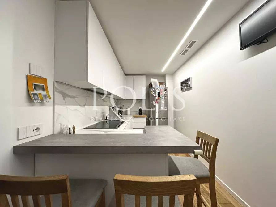 Immagine 12 di Appartamento in vendita  a Como