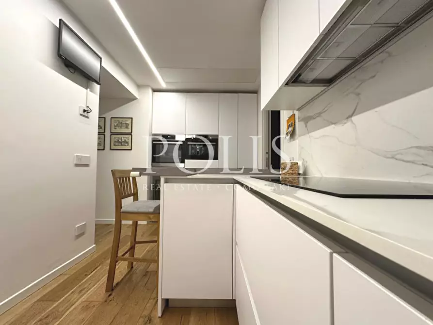 Immagine 15 di Appartamento in vendita  a Como