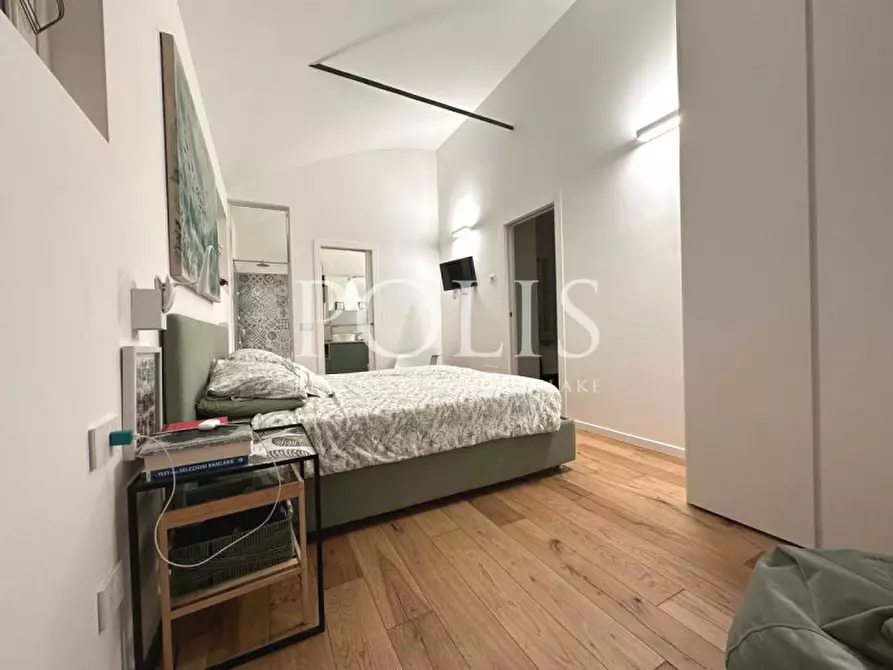 Immagine 19 di Appartamento in vendita  a Como