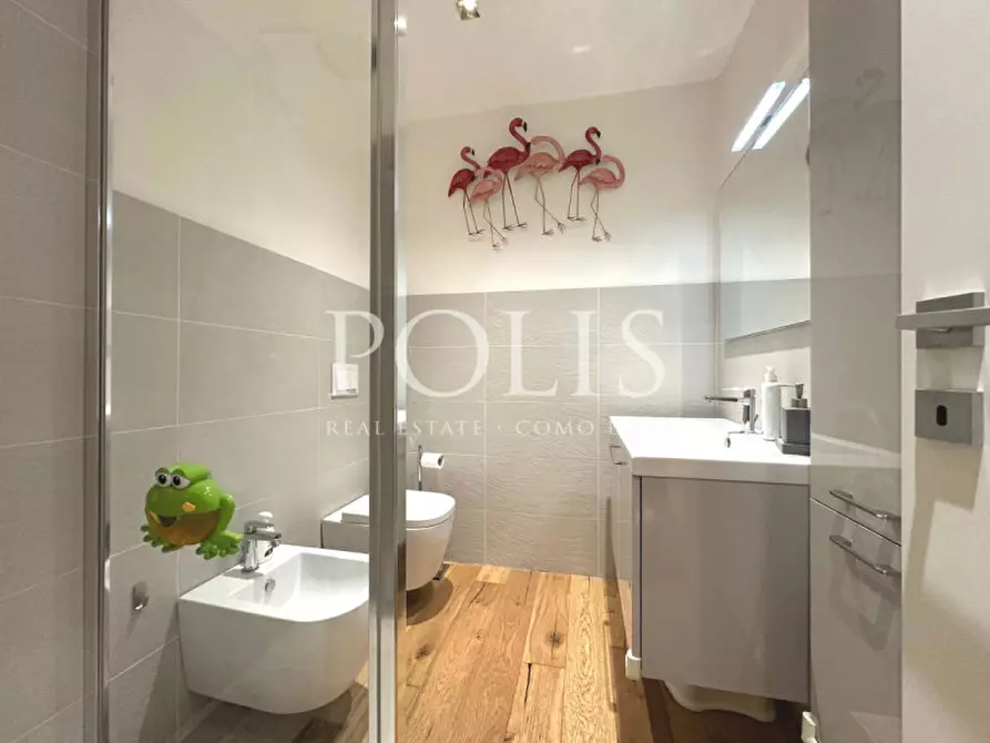 Immagine 25 di Appartamento in vendita  a Como