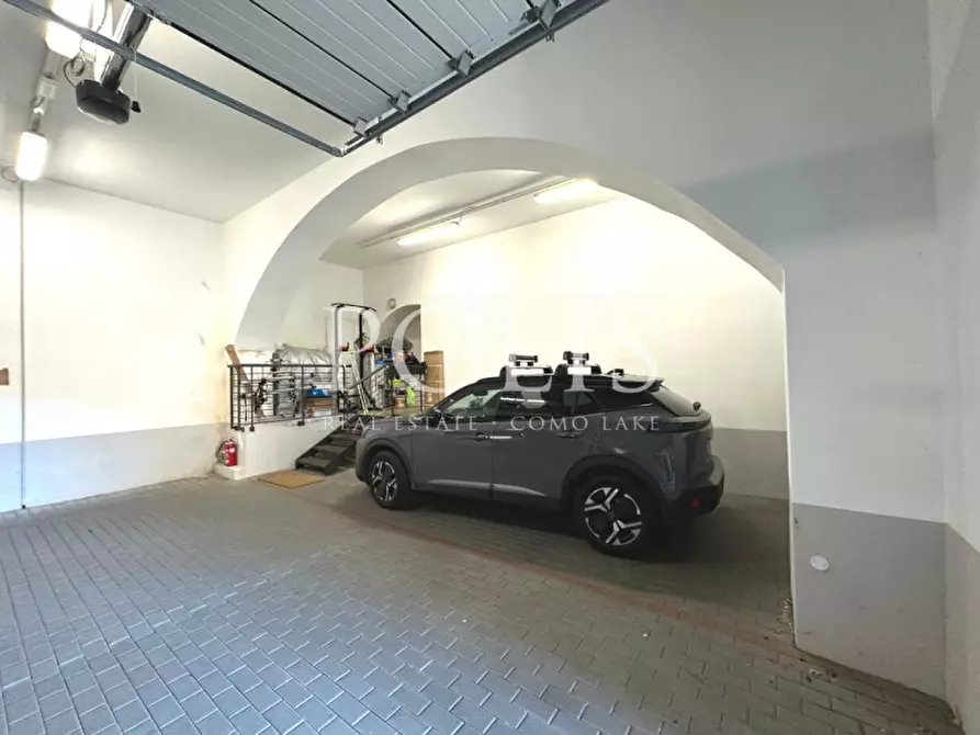 Immagine 28 di Appartamento in vendita  a Como