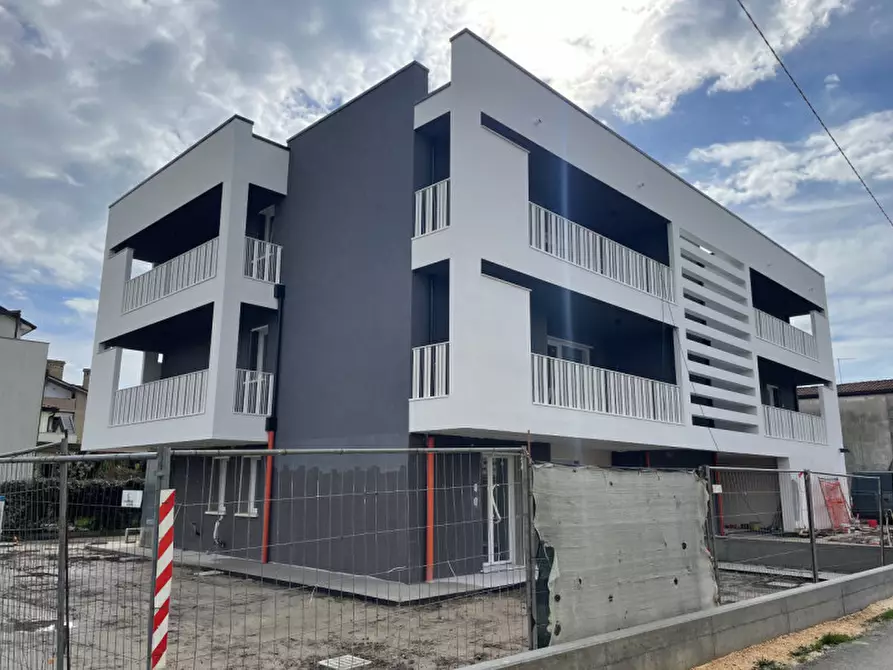 Immagine 14 di Appartamento in vendita  a Padova