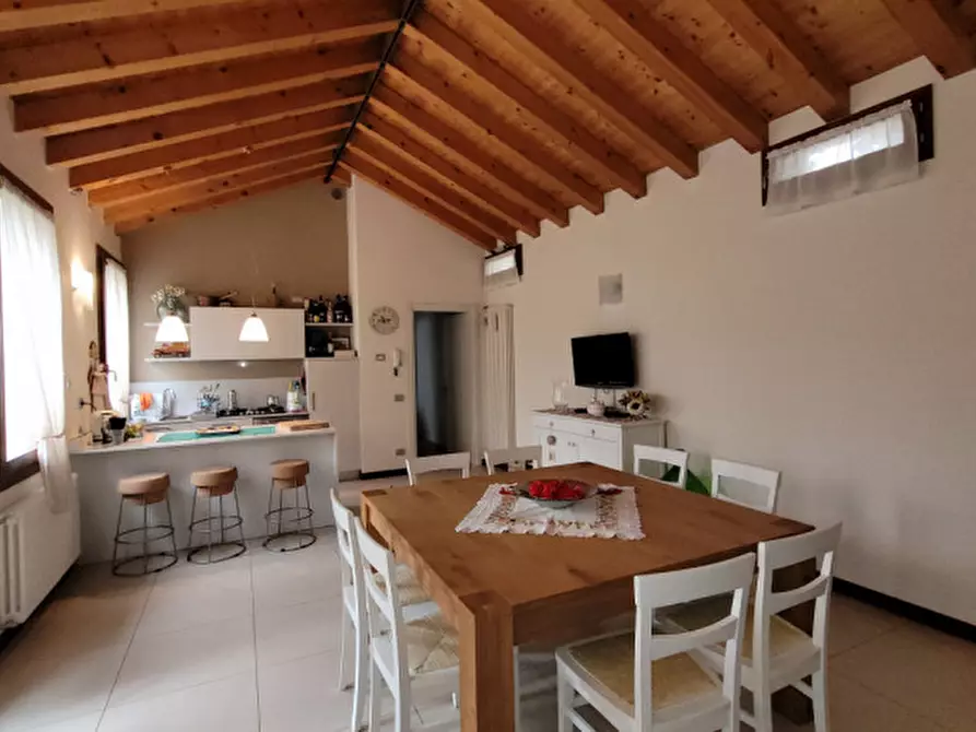 Immagine 1 di Appartamento in vendita  in piazza giovanni 23° cornuda 8 a Cornuda