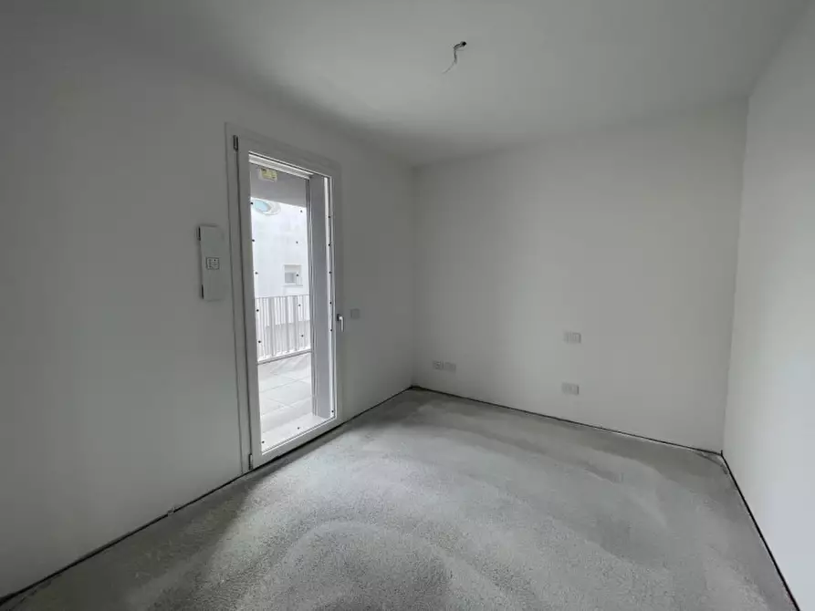 Immagine 11 di Appartamento in vendita  a Padova