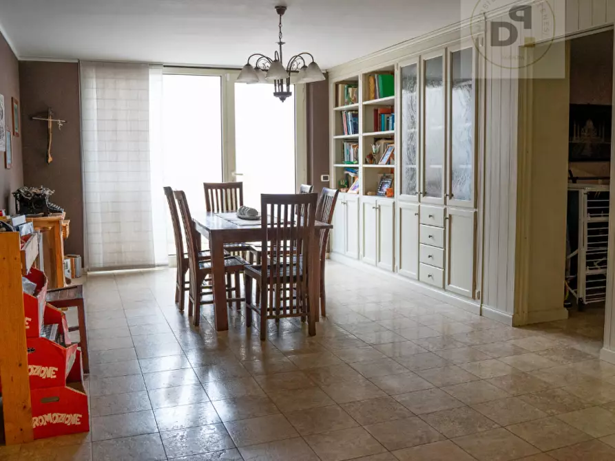 Immagine 4 di Villa in vendita  a Manerba Del Garda