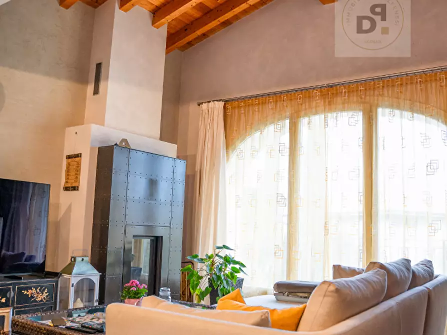 Immagine 6 di Villa in vendita  a Manerba Del Garda