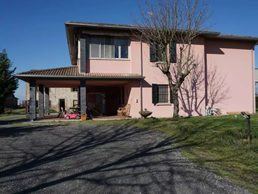 Immagine 3 di Villa in vendita  in Strada per Fontanellato,23 a San Secondo Parmense