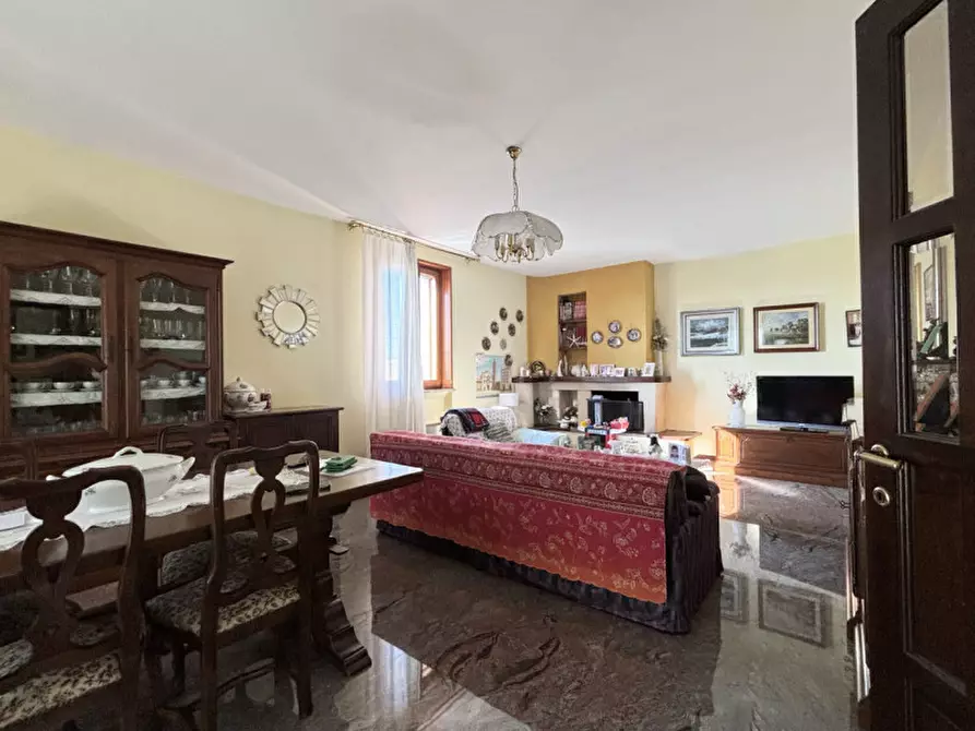 Immagine 9 di Villa in vendita  in Strada per Fontanellato,23 a San Secondo Parmense