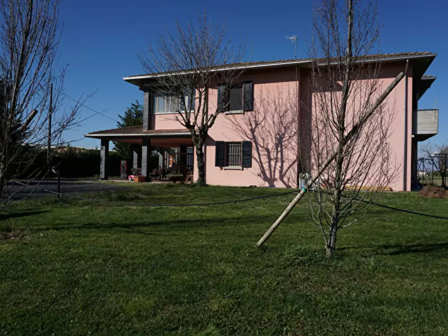 Immagine 43 di Villa in vendita  in Strada per Fontanellato,23 a San Secondo Parmense