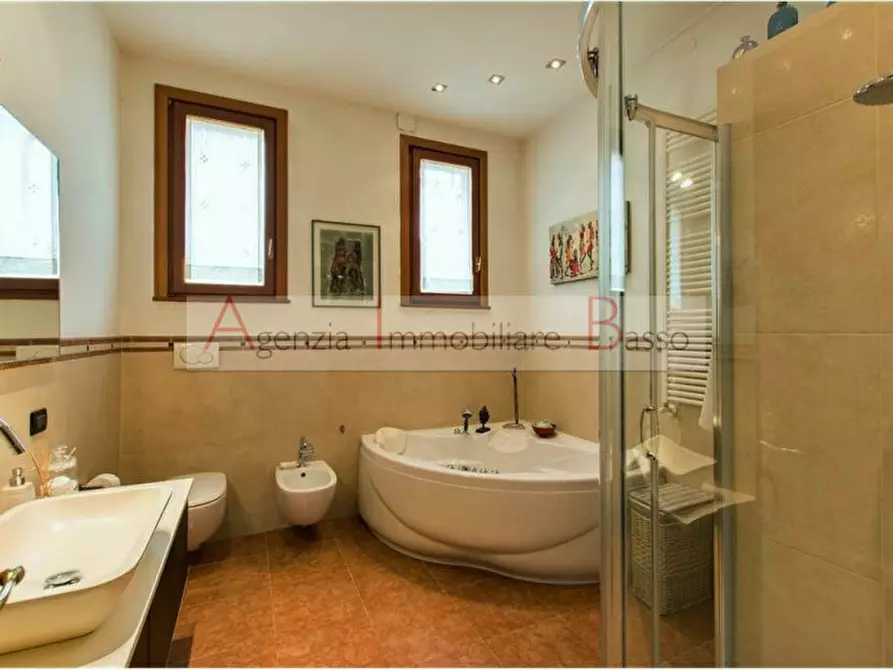 Immagine 10 di Appartamento in vendita  in VIA BARBARIGO a Padova