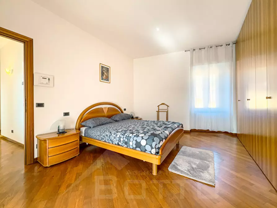 Immagine 25 di Villetta a schiera in vendita  in via Torino 6 a Briga Novarese