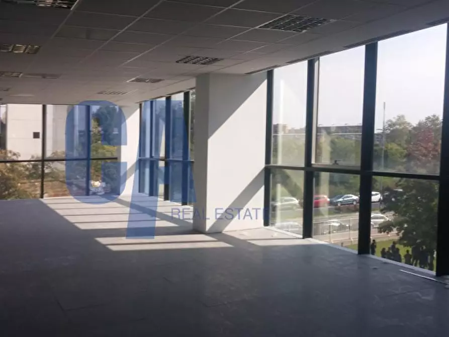 Immagine 18 di Ufficio in affitto  in VIA KULISCIOFF ANNA a Milano