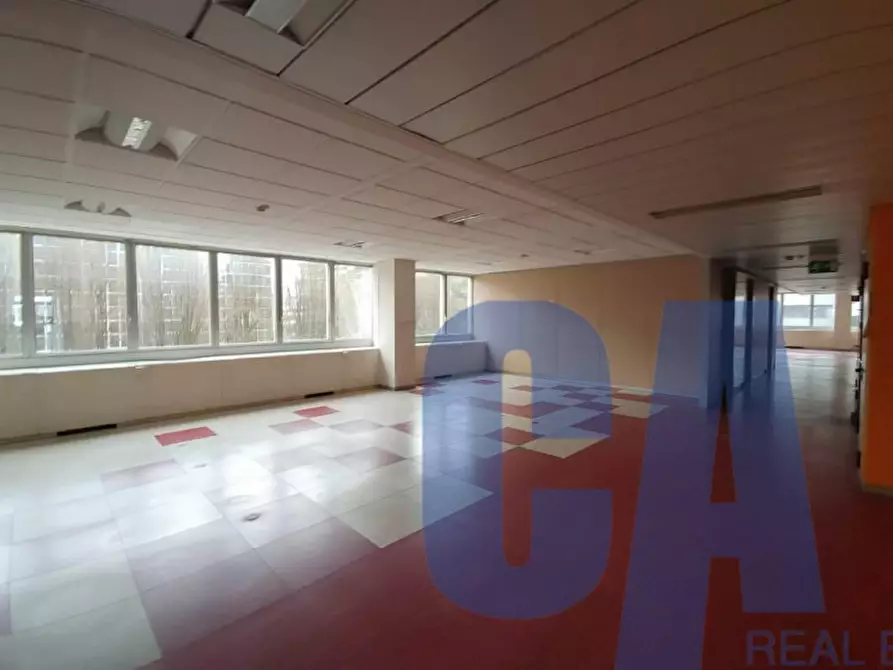 Immagine 2 di Ufficio in affitto  in VIA BUGATTI ETTORE a Milano