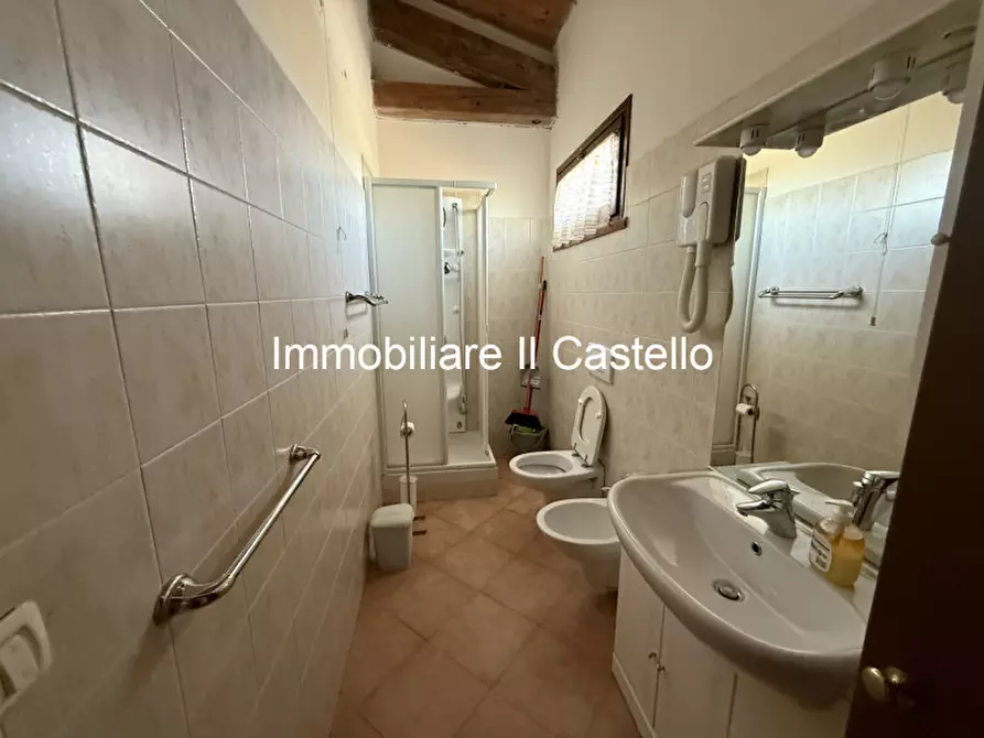 Immagine 30 di Bed & Breakfast in vendita  in Via romea a Castiglione Del Lago