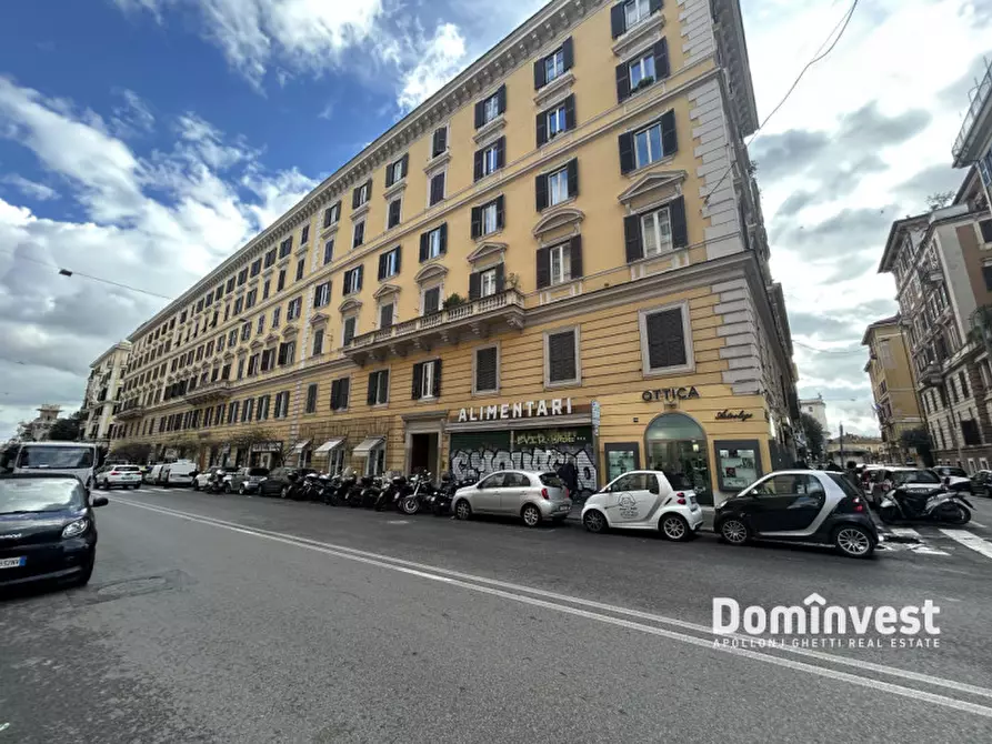 Immagine 1 di Negozio in affitto  in Via po a Roma