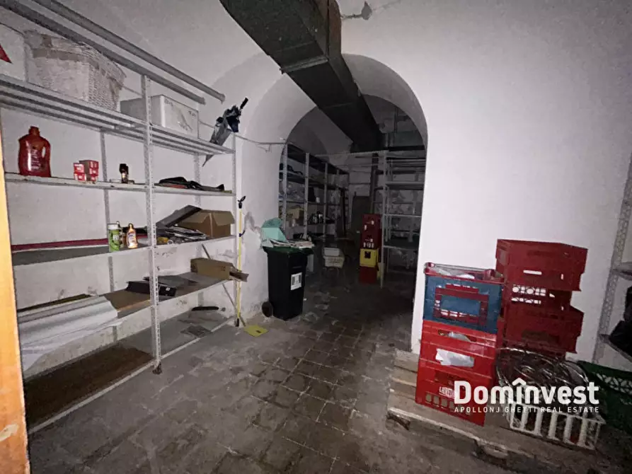 Immagine 17 di Negozio in affitto  in Via po a Roma