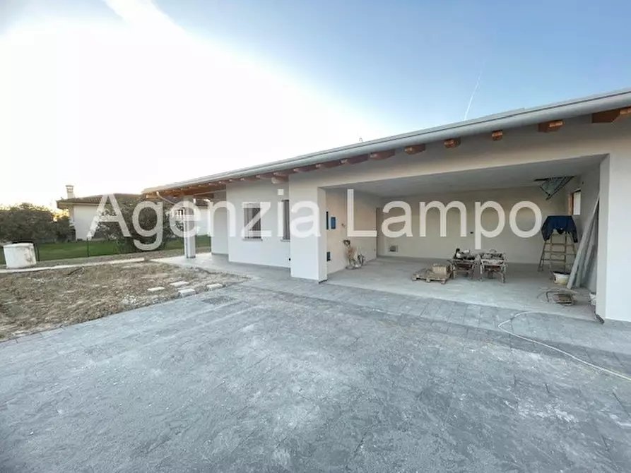 Immagine 7 di Casa indipendente in vendita  a Azzano Decimo