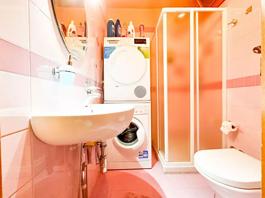 Immagine 7 di Appartamento in vendita  in Via Durighello a Desenzano Del Garda