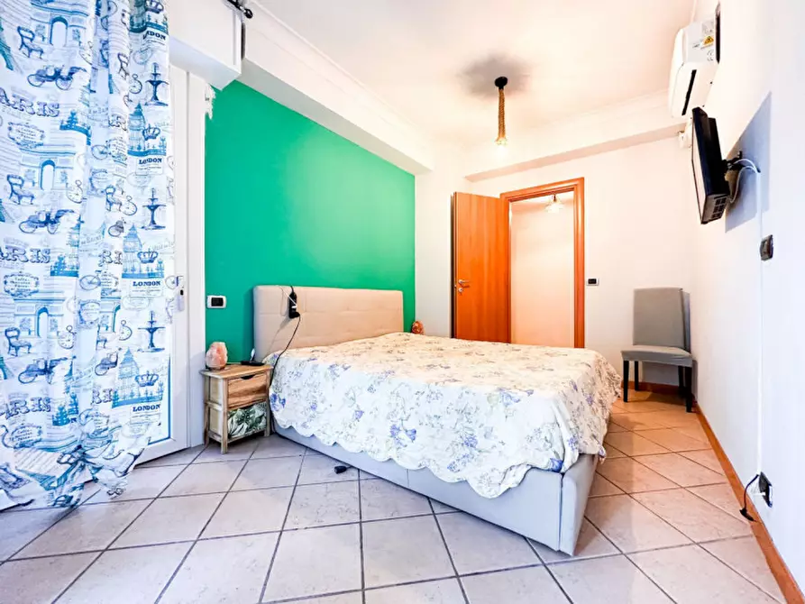 Immagine 11 di Appartamento in vendita  in Via Durighello a Desenzano Del Garda