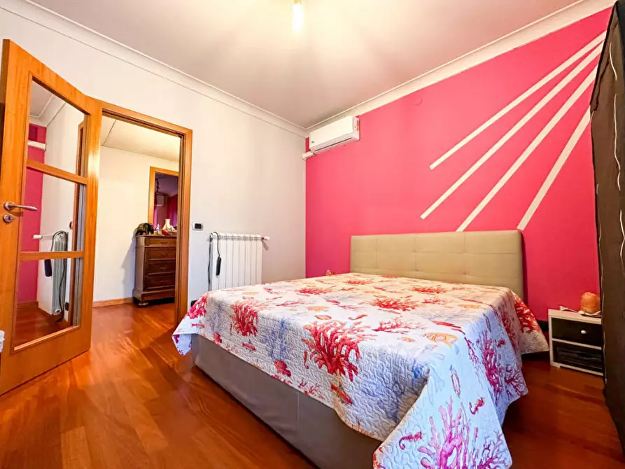 Immagine 17 di Appartamento in vendita  in Via Durighello a Desenzano Del Garda