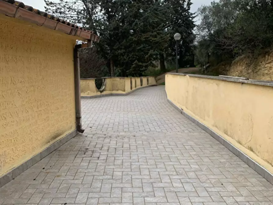 Immagine 18 di Villa in vendita  in Strada di Barbarossa a Palombara Sabina