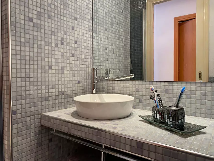 Immagine 18 di Appartamento in vendita  in via suor gotteland a La Maddalena