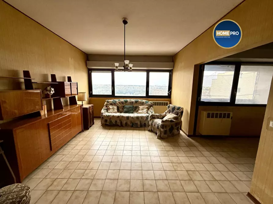 Immagine 3 di Appartamento in vendita  in Via Giovanni Guareschi a Roma