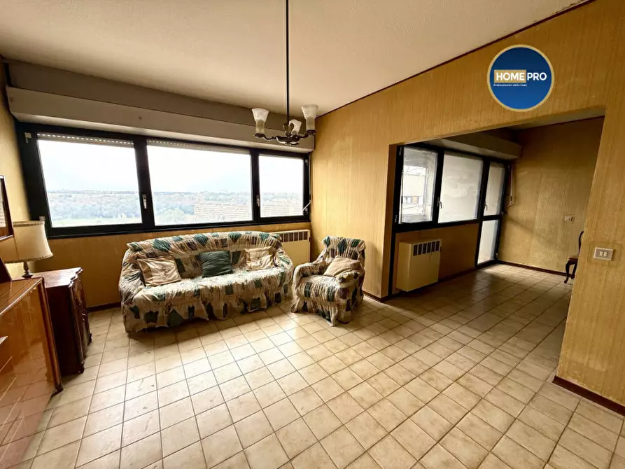 Immagine 4 di Appartamento in vendita  in Via Giovanni Guareschi a Roma