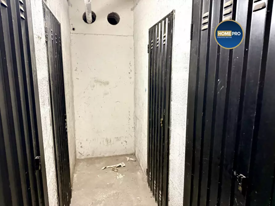 Immagine 28 di Appartamento in vendita  in Via Giovanni Guareschi a Roma