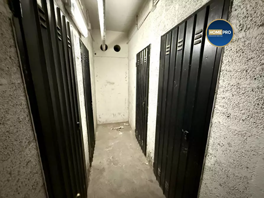 Immagine 29 di Appartamento in vendita  in Via Giovanni Guareschi a Roma