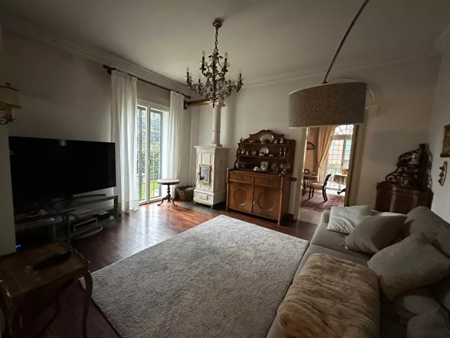 Immagine 3 di Villa in vendita  a Padova