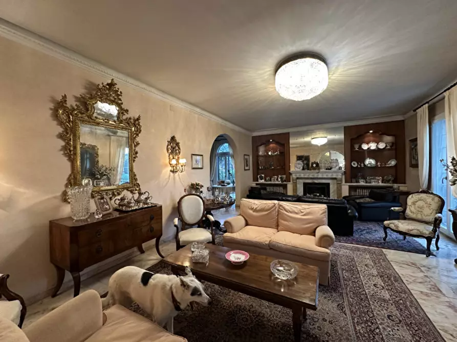 Immagine 5 di Villa in vendita  a Padova