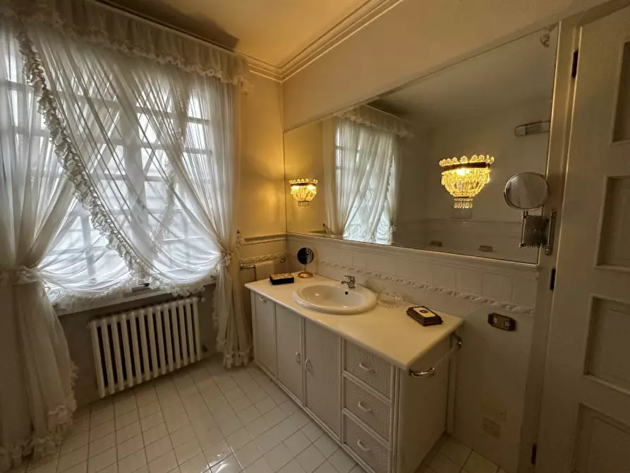 Immagine 6 di Villa in vendita  a Padova