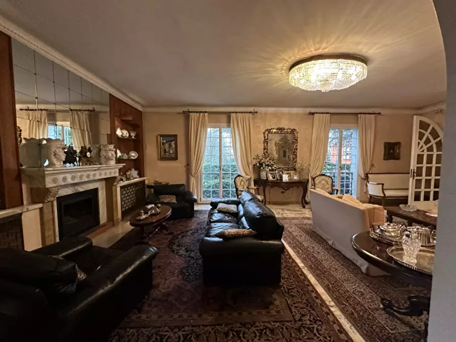 Immagine 10 di Villa in vendita  a Padova