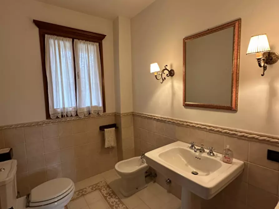 Immagine 11 di Villa in vendita  a Teolo