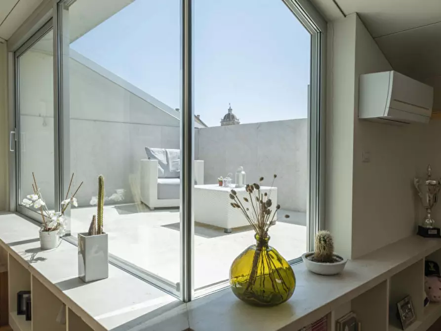 Immagine 10 di Attico in vendita  a Senigallia