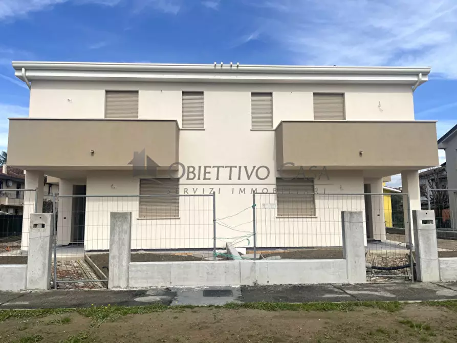 Immagine 3 di Casa bifamiliare in vendita  in Via Gioacchino Rossino a Bovolenta