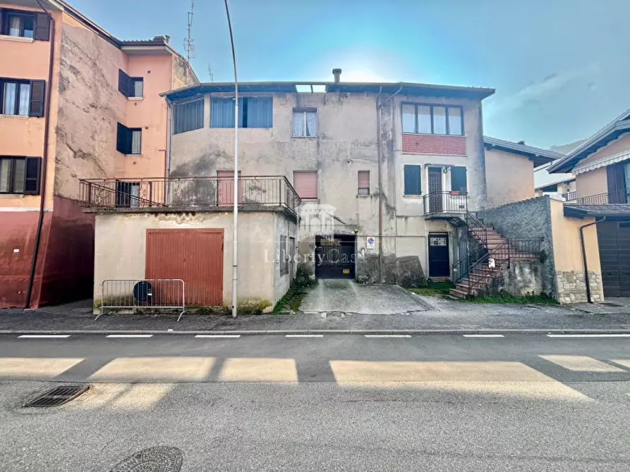 Immagine 2 di Rustico / casale in vendita  in Via Chiusure a Vobarno