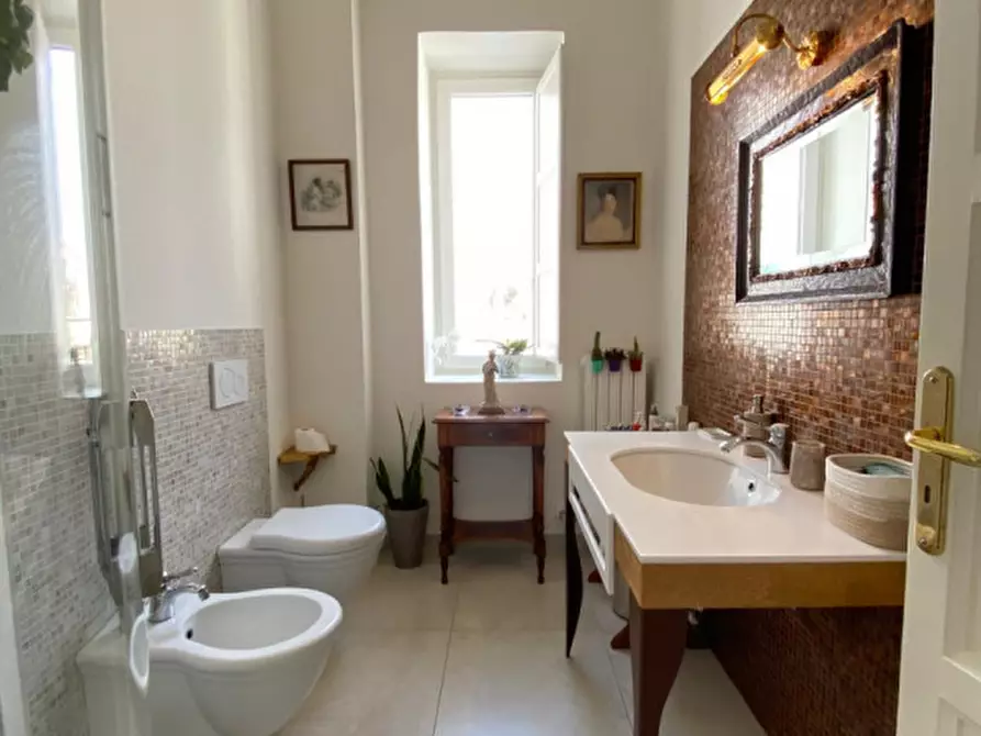 Immagine 23 di Appartamento in vendita  in Via Cesare Battisti a Lecce