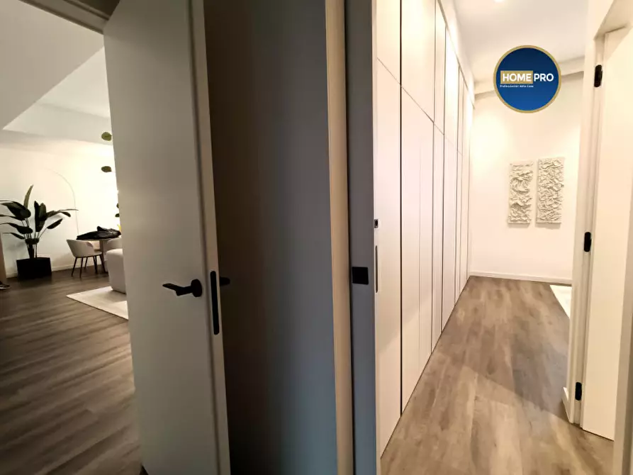 Immagine 32 di Appartamento in affitto  in Via di Prato Falcone a Roma