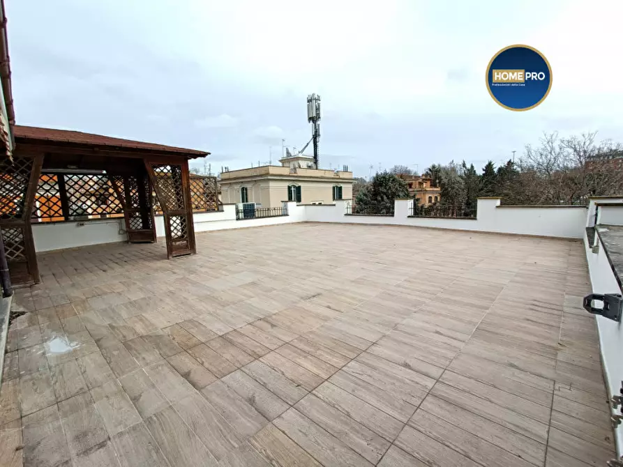 Immagine 50 di Appartamento in affitto  in Via di Prato Falcone a Roma