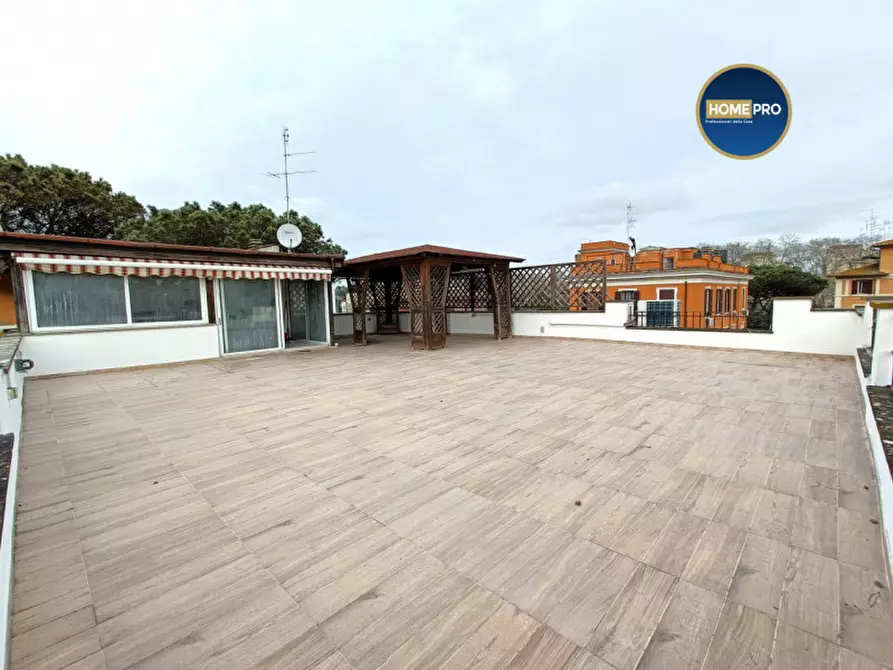 Immagine 51 di Appartamento in affitto  in Via di Prato Falcone a Roma