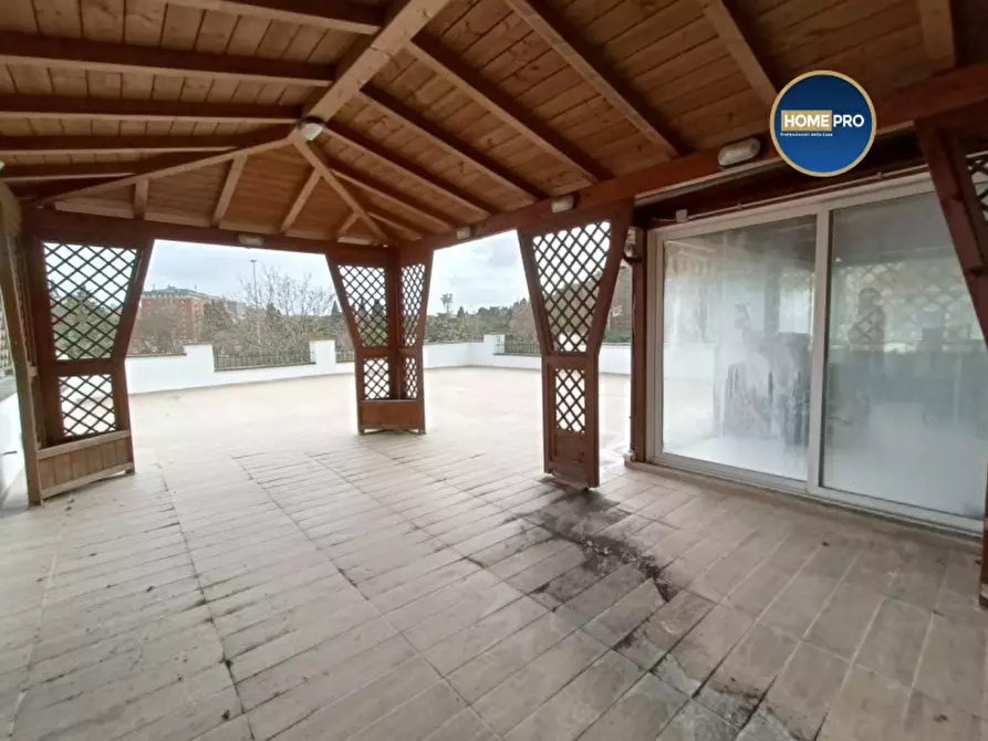 Immagine 54 di Appartamento in affitto  in Via di Prato Falcone a Roma