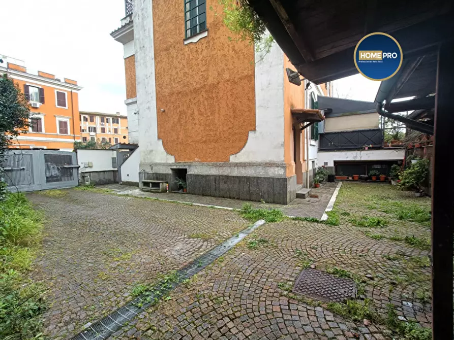 Immagine 57 di Appartamento in affitto  in Via di Prato Falcone a Roma